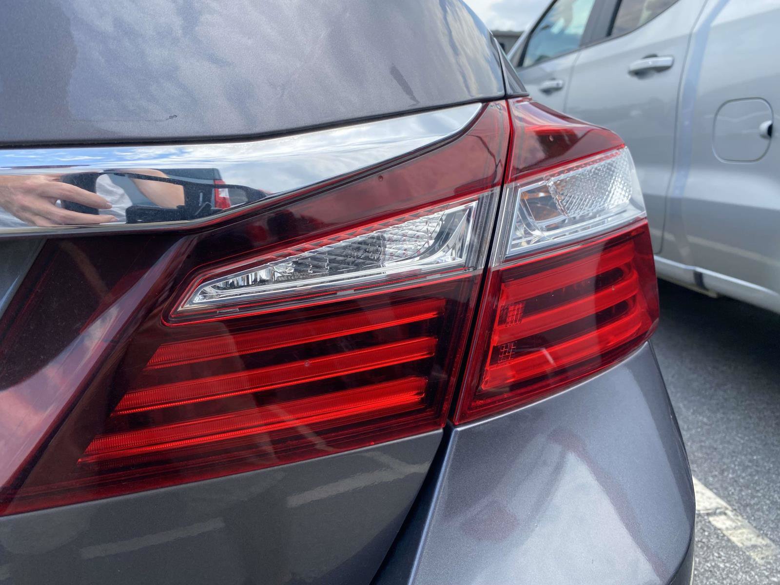 Used 2017 Honda Accord LX image 10