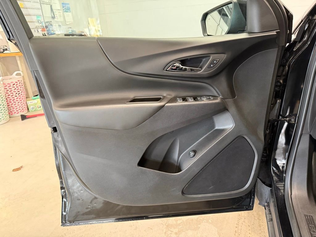 Used 2024 Chevrolet Equinox LT image 28
