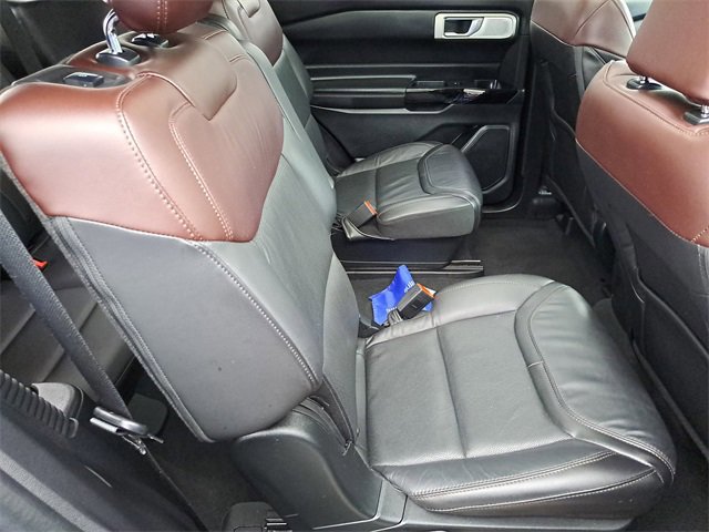 Certified 2023 Ford Explorer Platinum w/ Technology Package image 28