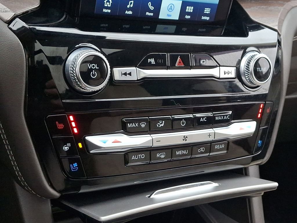 Certified 2022 Ford Explorer Platinum w/ Technology Package image 17