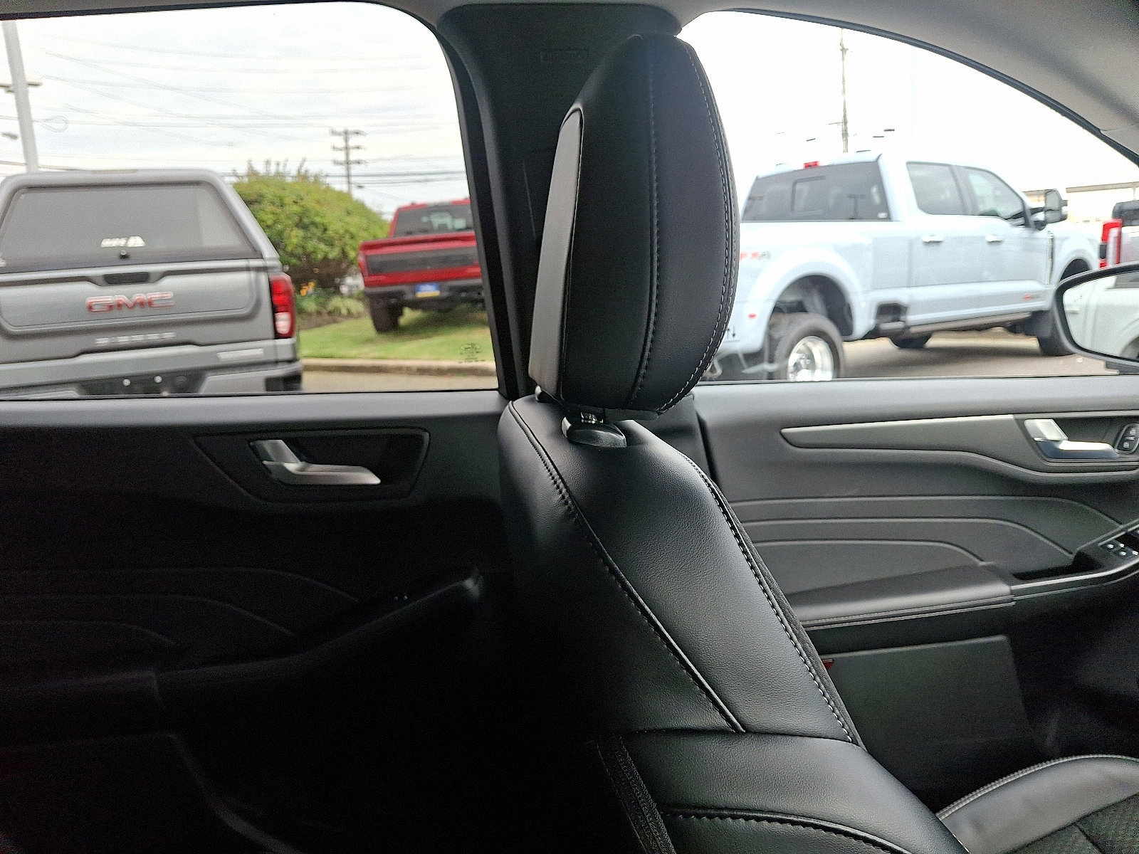 Certified 2024 Ford Escape SE image 13