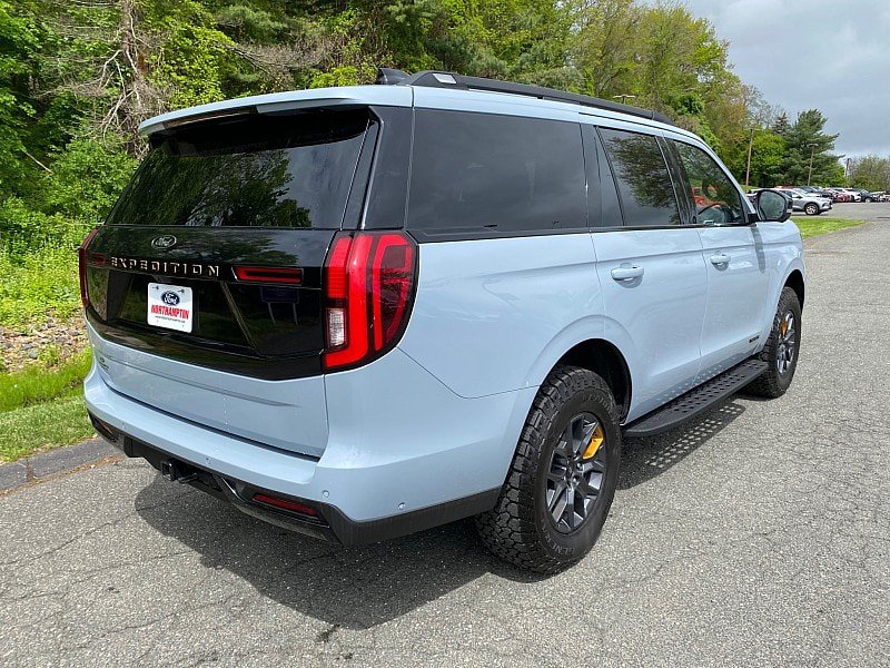 Certified 2025 Ford Expedition Tremor AWD/4WD image 7
