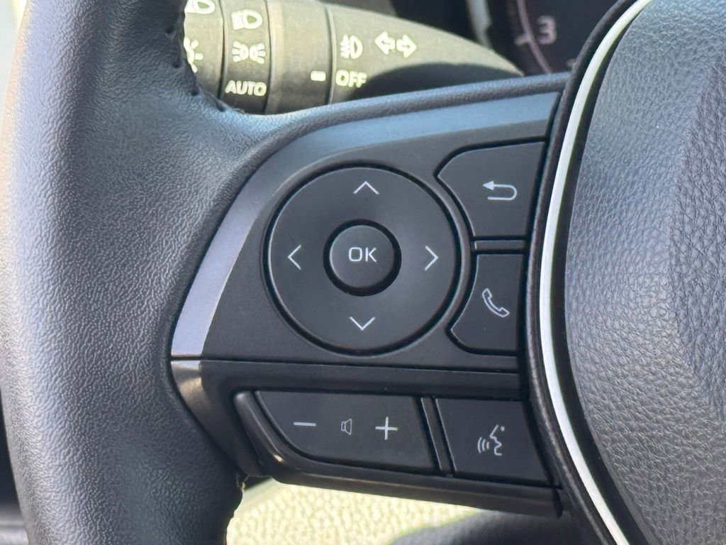 Used 2025 Toyota RAV4 XLE Premium AWD/4WD image 23