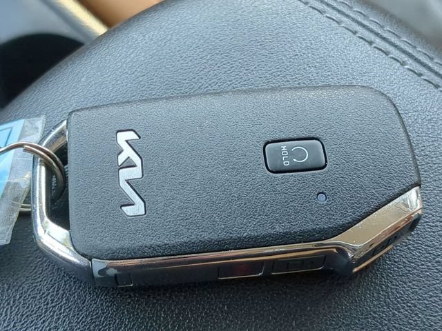 Used 2024 Kia Seltos EX FWD image 29