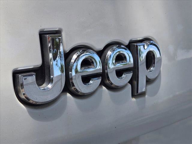 Used 2021 Jeep Cherokee Latitude Lux FWD image 6