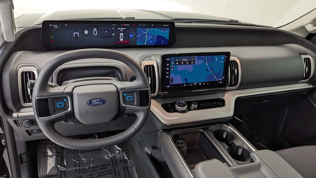 Certified 2025 Ford Expedition Max Active image 3