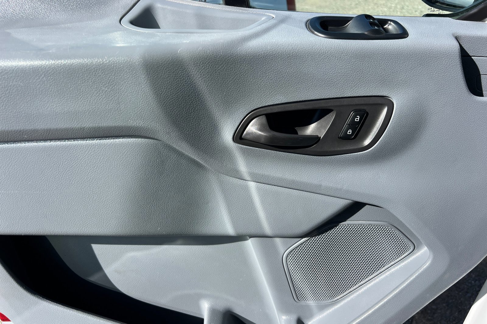 Certified 2018 Ford Transit 150 XL image 12
