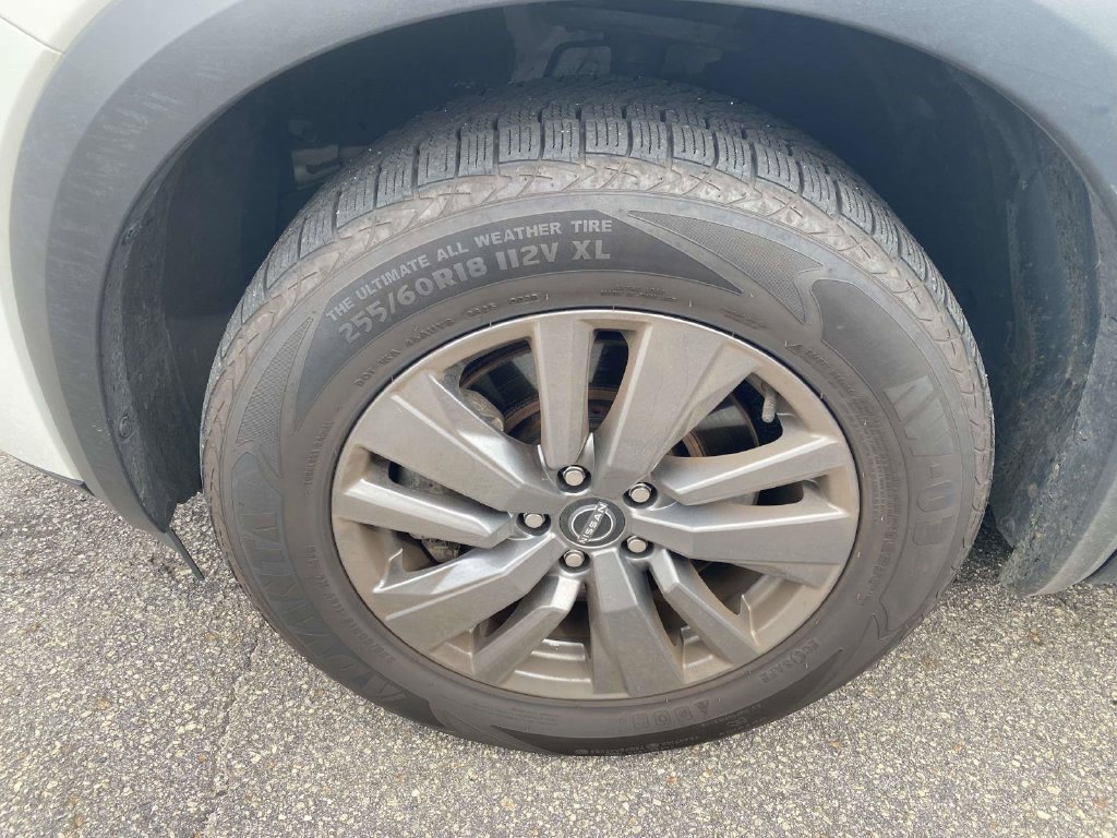 Used 2025 Nissan Pathfinder SV AWD/4WD image 4