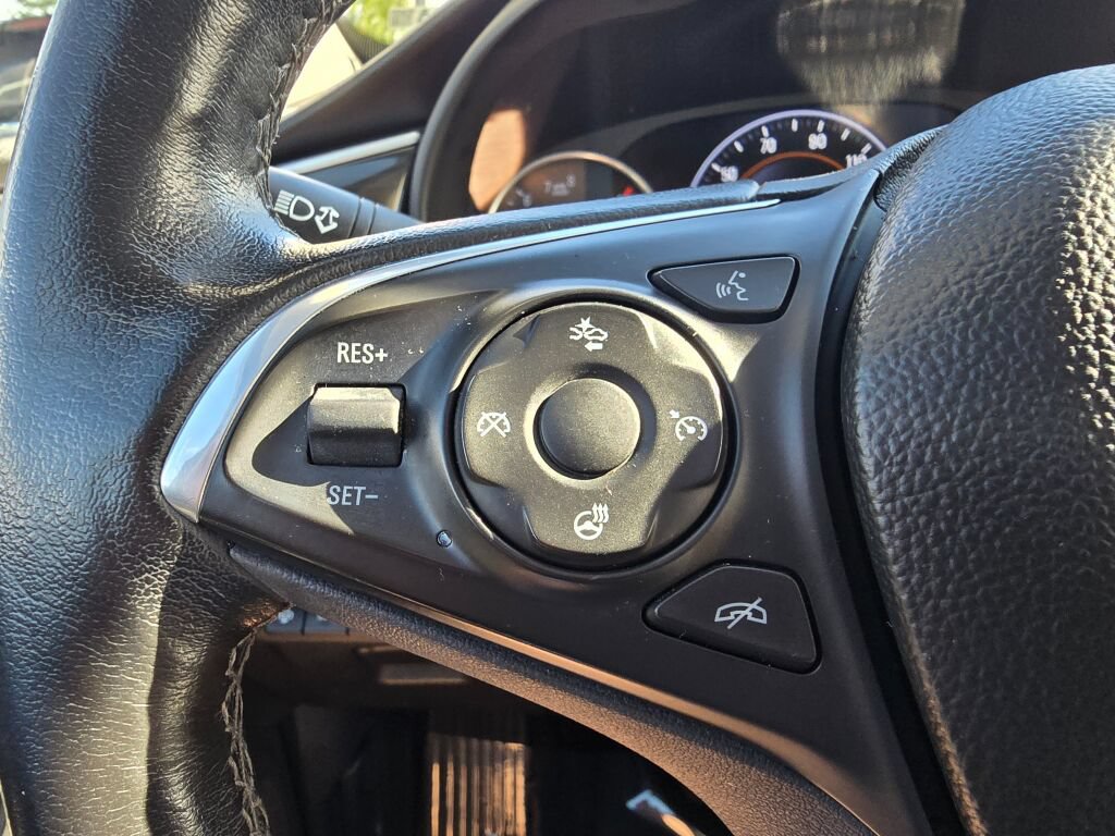 Used 2020 Buick Envision Premium w/ Driver Confidence Package AWD/4WD image 20
