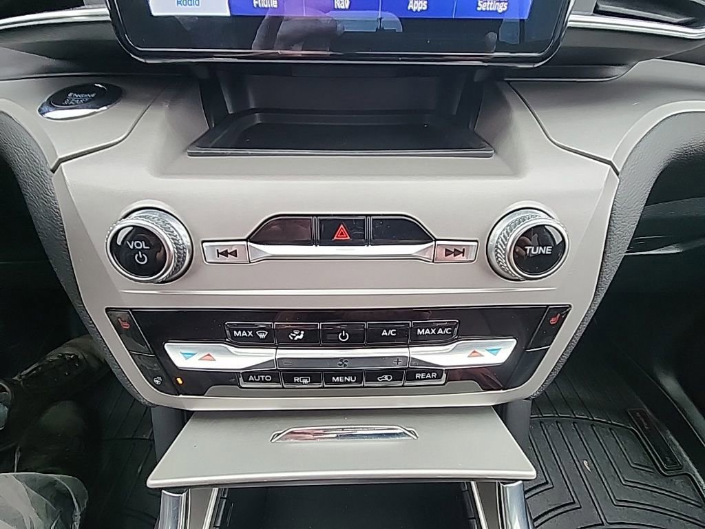 Certified 2023 Ford Explorer XLT w/ Equipment Group 202A image 18