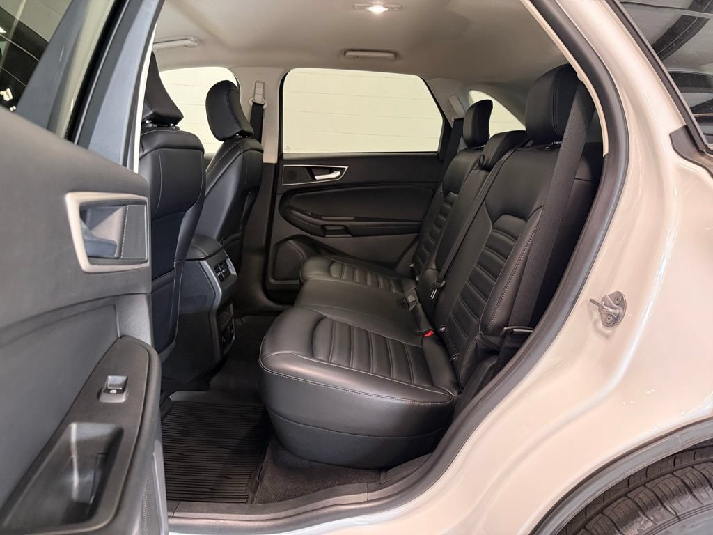 Certified 2024 Ford Edge SEL w/ Convenience Package AWD/4WD image 16