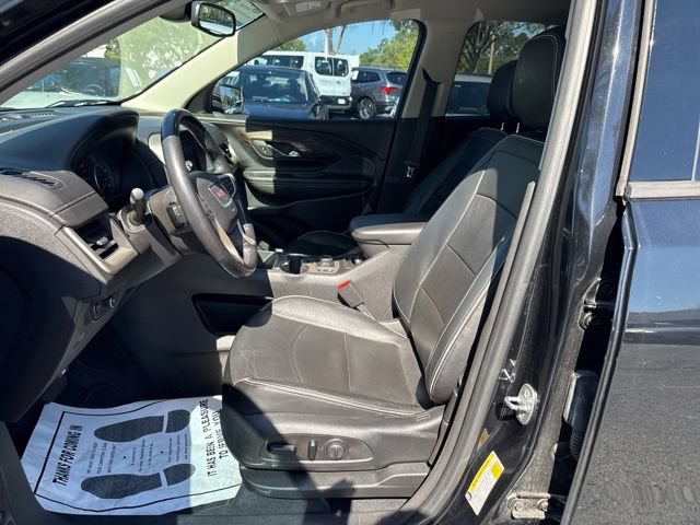 Used 2020 GMC Terrain Denali w/ Denali Premium Package FWD image 12
