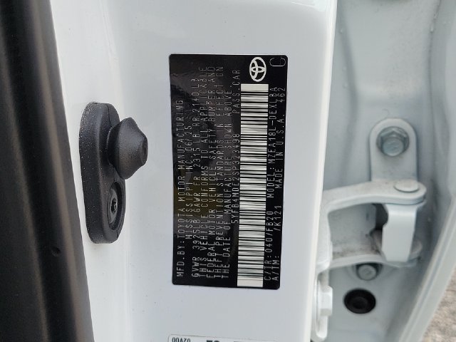 Used 2025 Toyota Corolla LE FWD image 34