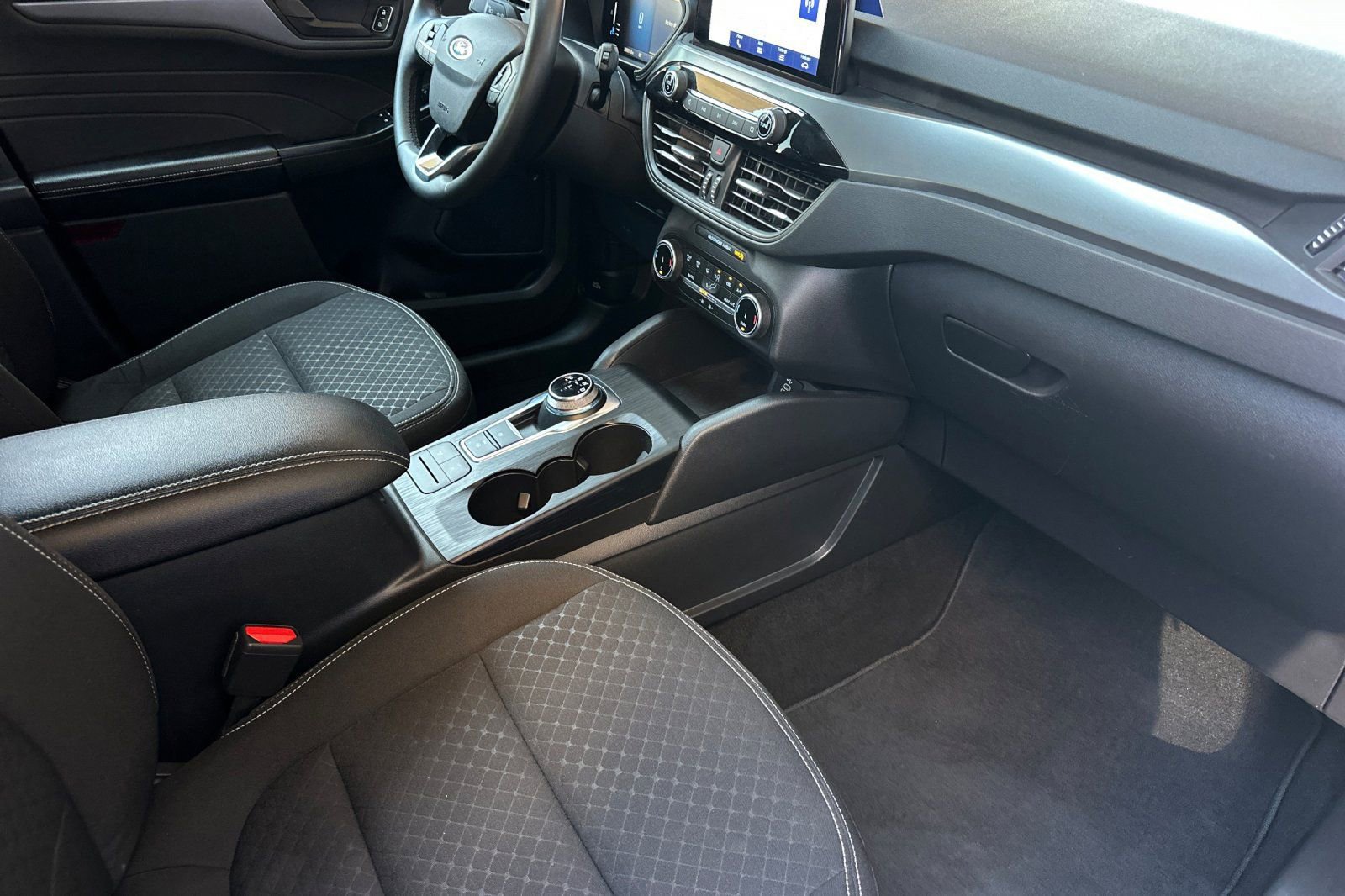Certified 2024 Ford Escape Active FWD image 15