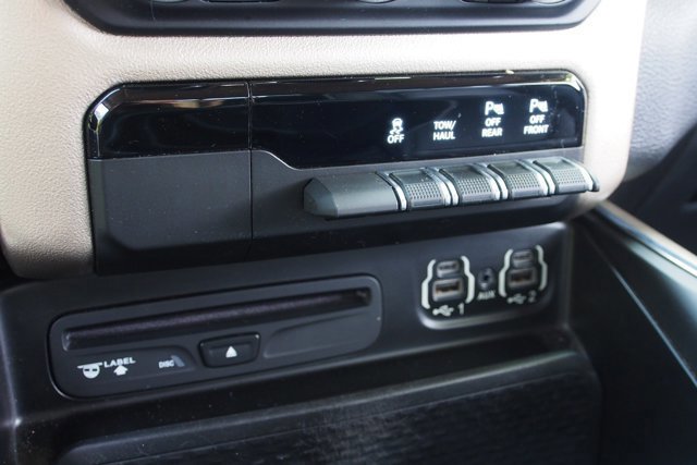 Used 2019 RAM 1500 Laramie AWD/4WD image 25