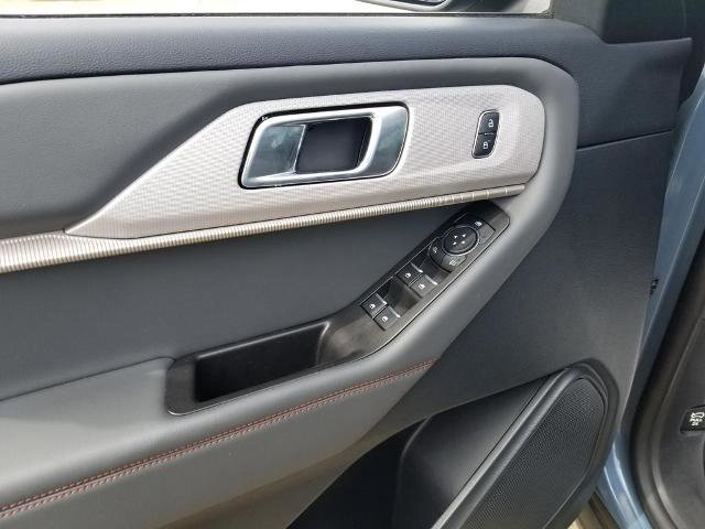 Certified 2025 Ford Explorer Active w/ Active Comfort Package AWD/4WD image 11