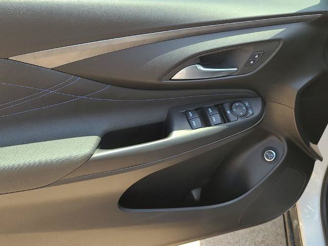 Used 2024 Buick Envista Sport Touring w/ Convenience II Package FWD image 20