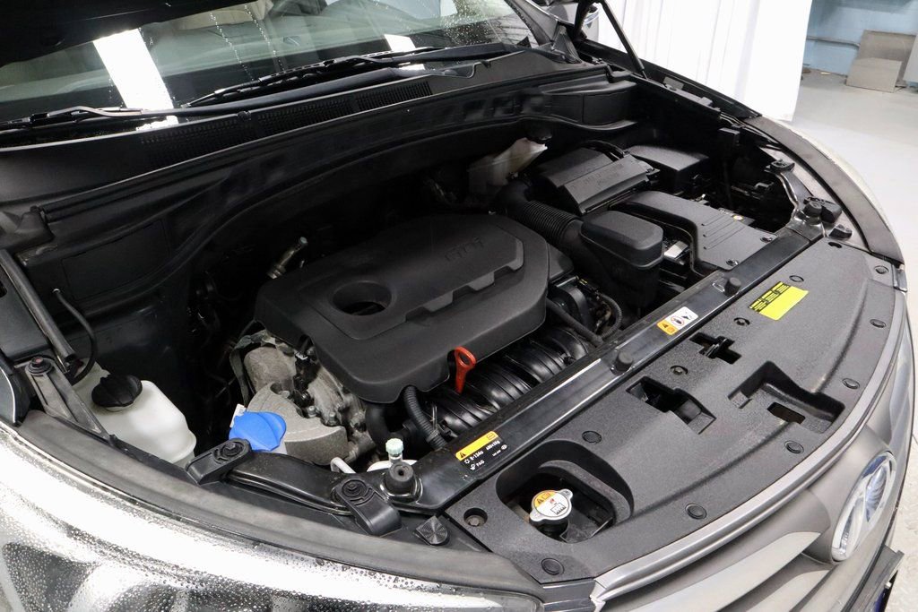 Used 2017 Hyundai Santa Fe Sport image 16