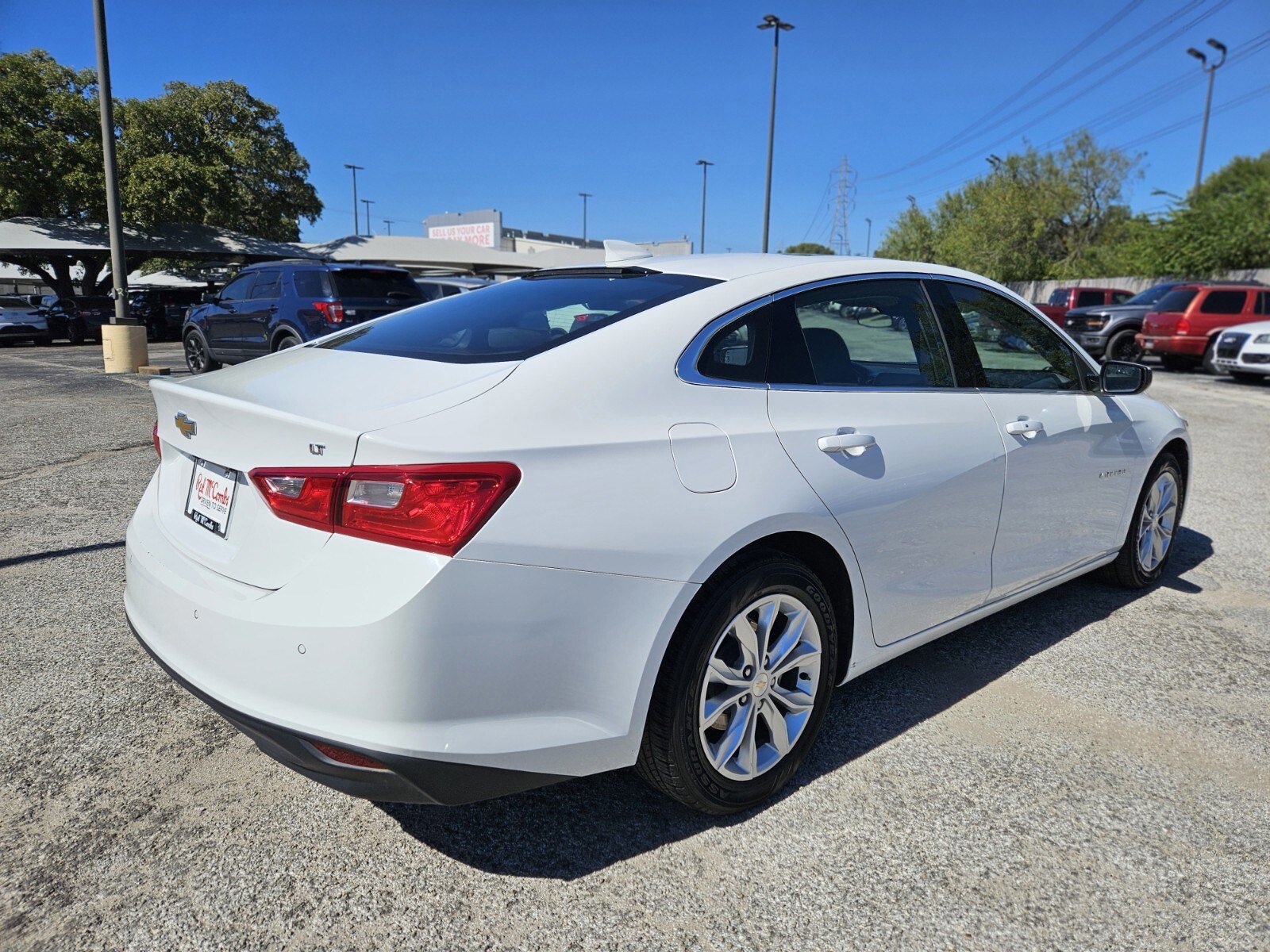 Used 2024 Chevrolet Malibu LT image 3