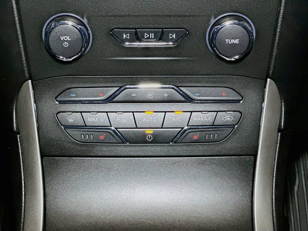 Certified 2020 Ford Edge SEL w/ Convenience Package AWD/4WD image 16