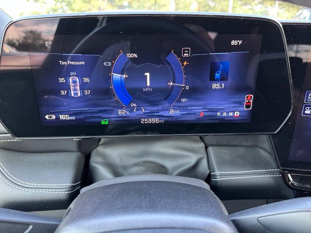 Used 2024 Chevrolet Blazer EV LT AWD/4WD image 29
