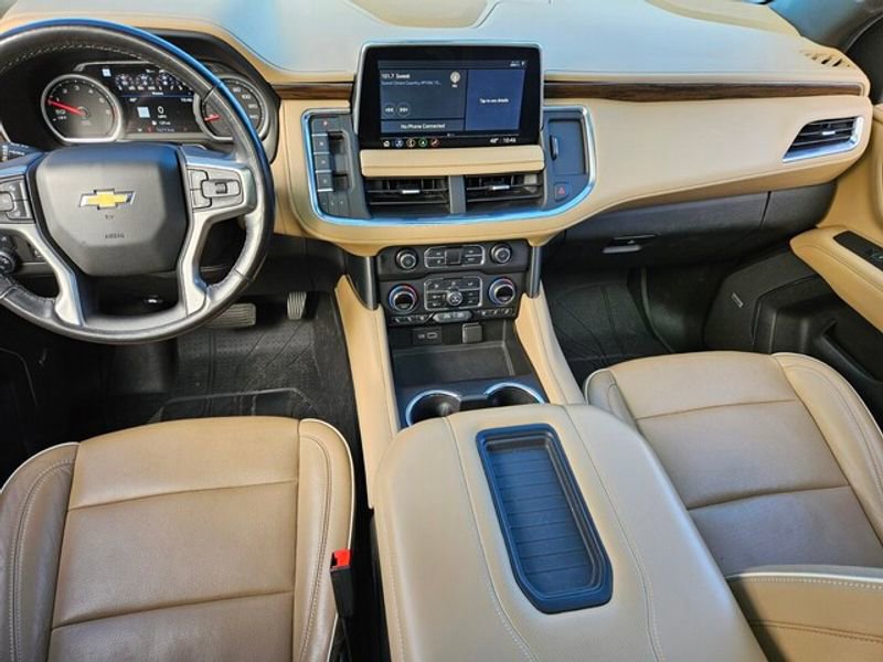 Used 2021 Chevrolet Tahoe Premier w/ Premium Package image 14