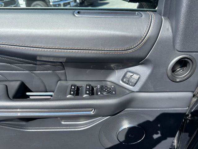 Certified 2024 Ford Expedition Platinum AWD/4WD image 17