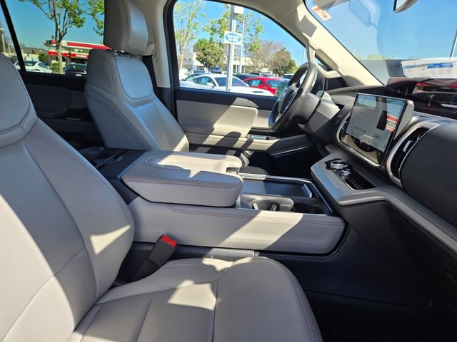 Certified 2025 Ford Expedition Active image 14