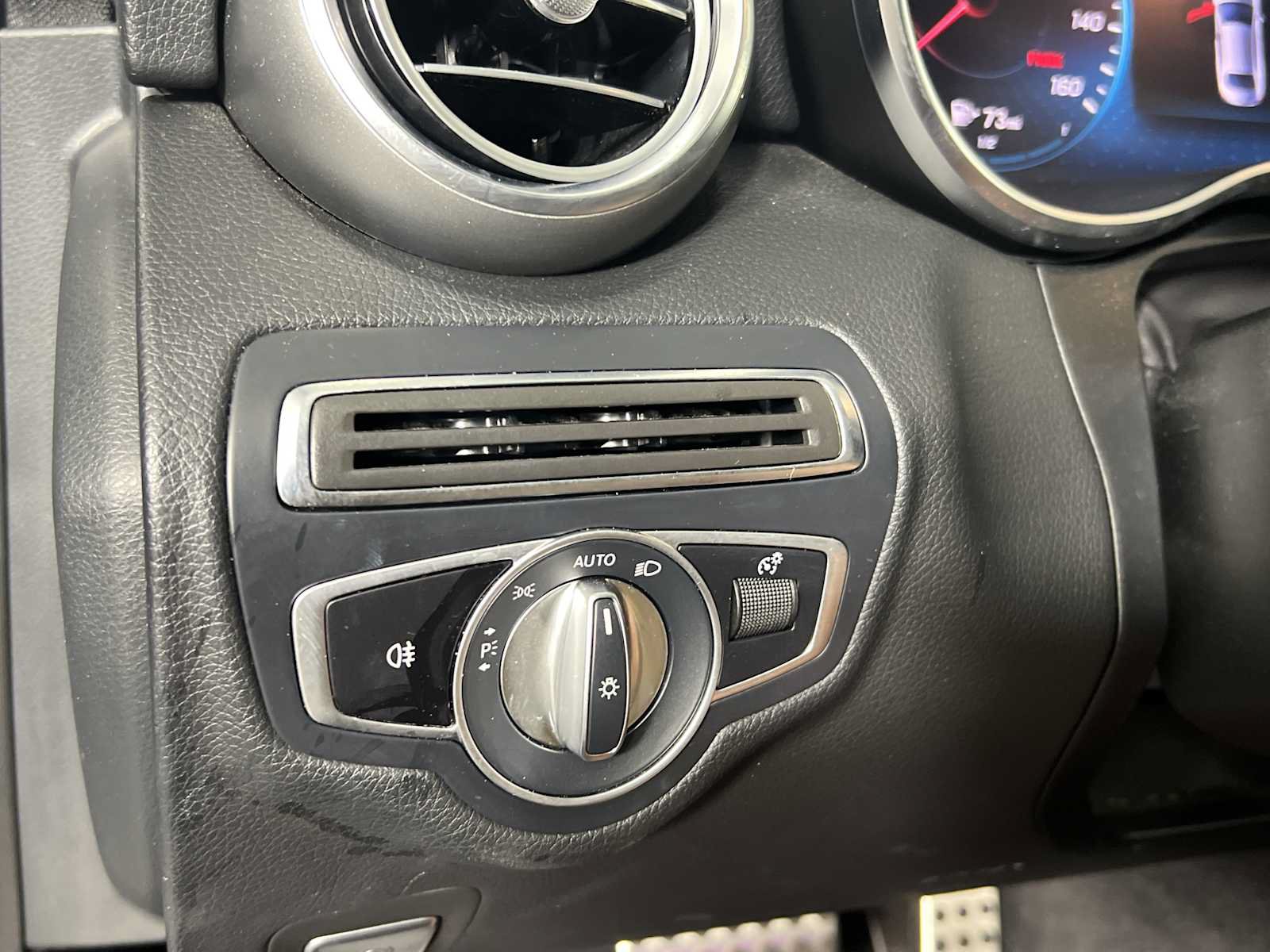 Used 2020 Mercedes-Benz C 300 Sedan image 31