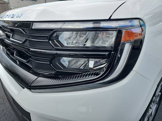 Certified 2025 Ford Expedition Active AWD/4WD image 38