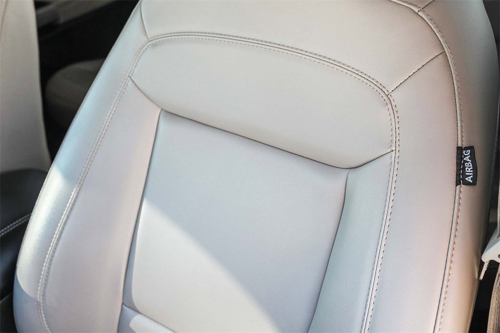 Certified 2022 Ford Explorer XLT w/ Equipment Group 202A image 32