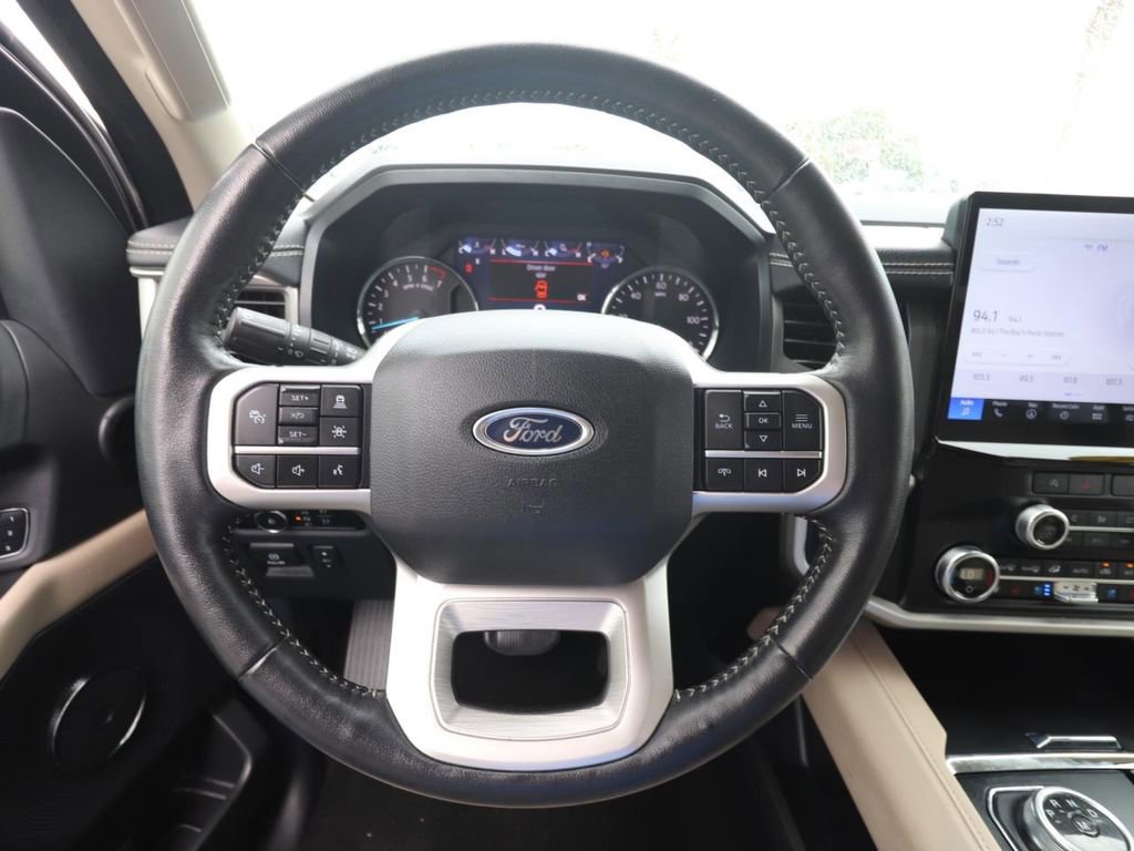 Certified 2024 Ford Expedition XLT image 20