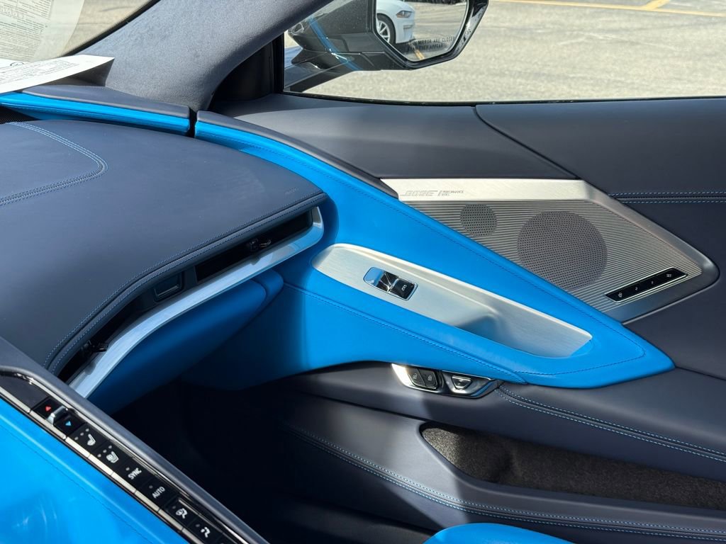 Used 2021 Chevrolet Corvette Stingray Premium Conv w/ Z51 Performance Package image 8