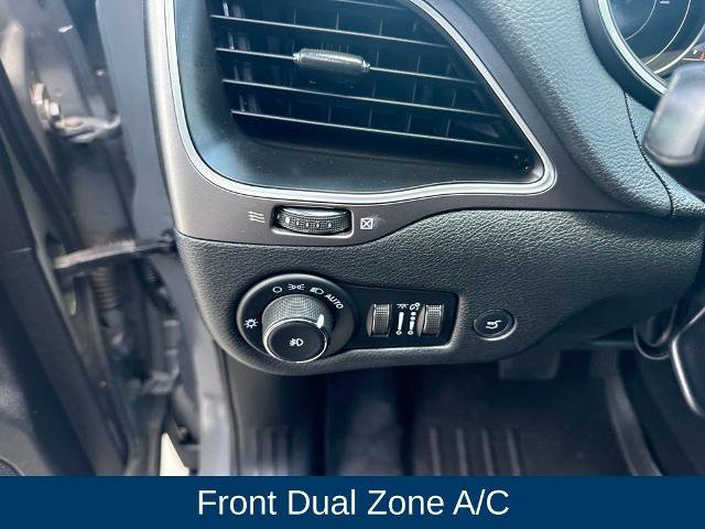 Used 2022 Jeep Cherokee Latitude Lux w/ Sun & Sound Group FWD image 21
