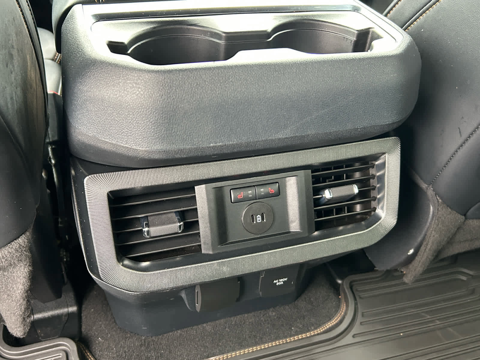 Certified 2023 Ford F350 Platinum w/ Tremor Off-Road Package image 24