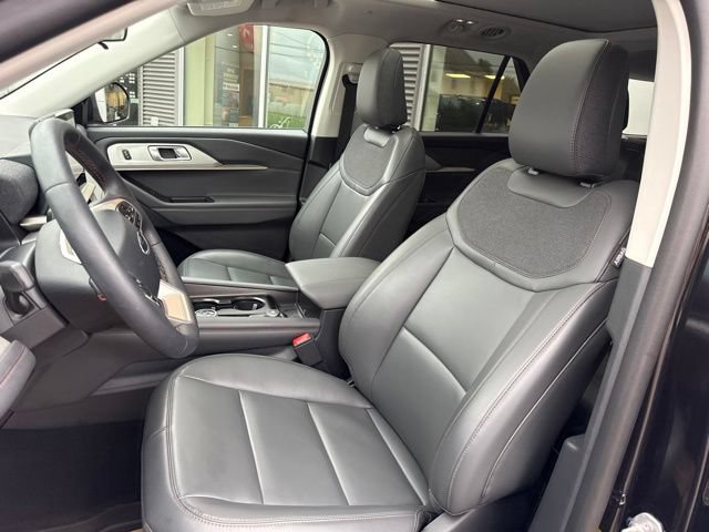 Certified 2026 Ford Explorer Active w/ Active Comfort Package AWD/4WD image 12