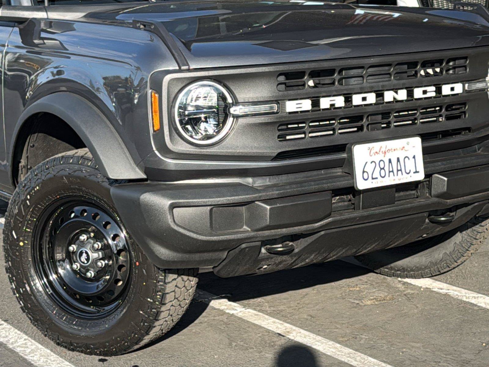 Certified 2025 Ford Bronco 4-Door AWD/4WD image 3