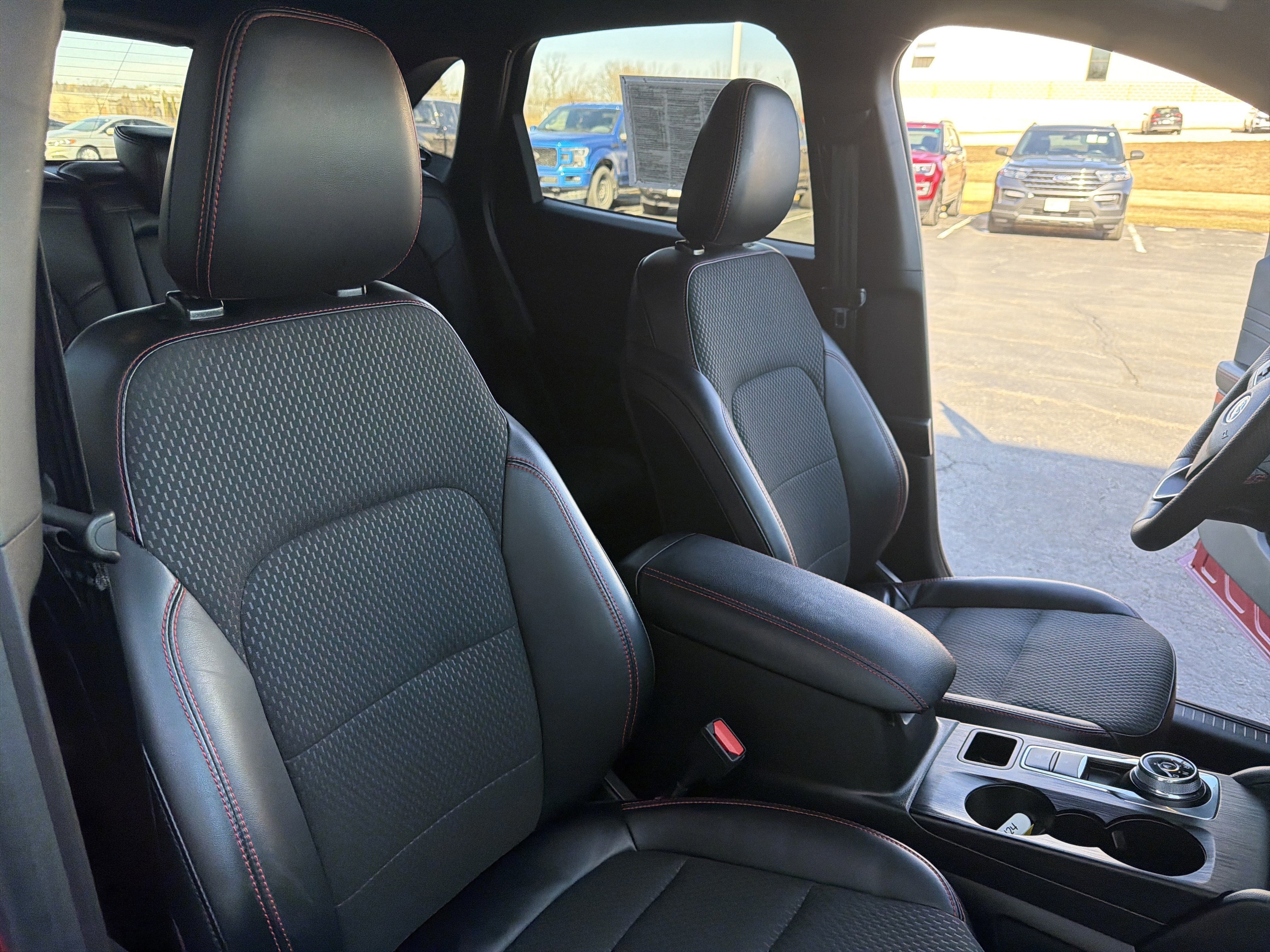 Certified 2023 Ford Escape ST-Line Elite image 34