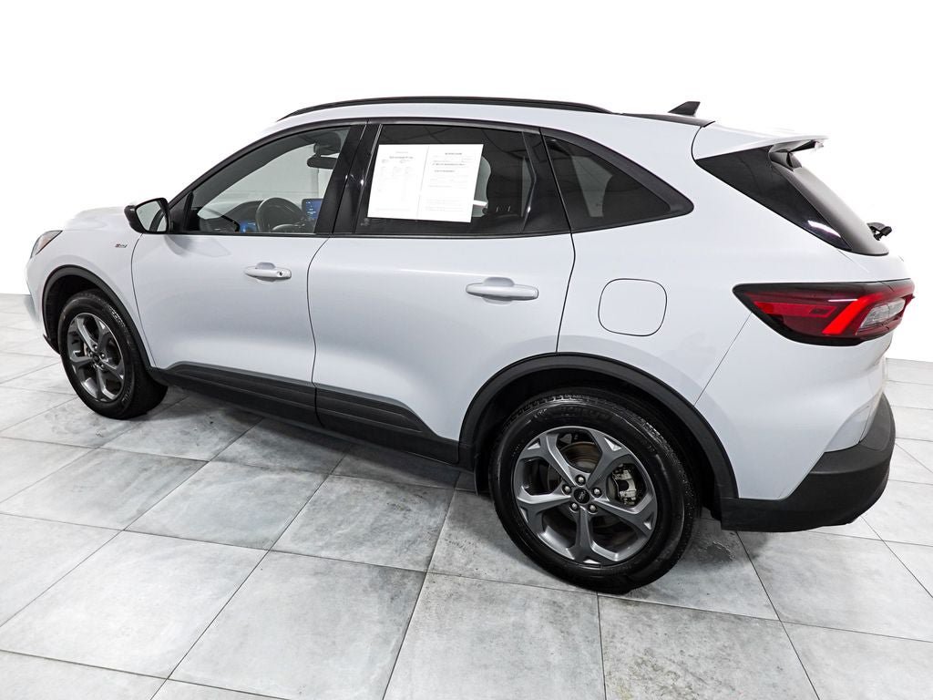 Certified 2025 Ford Escape ST-Line AWD/4WD image 5
