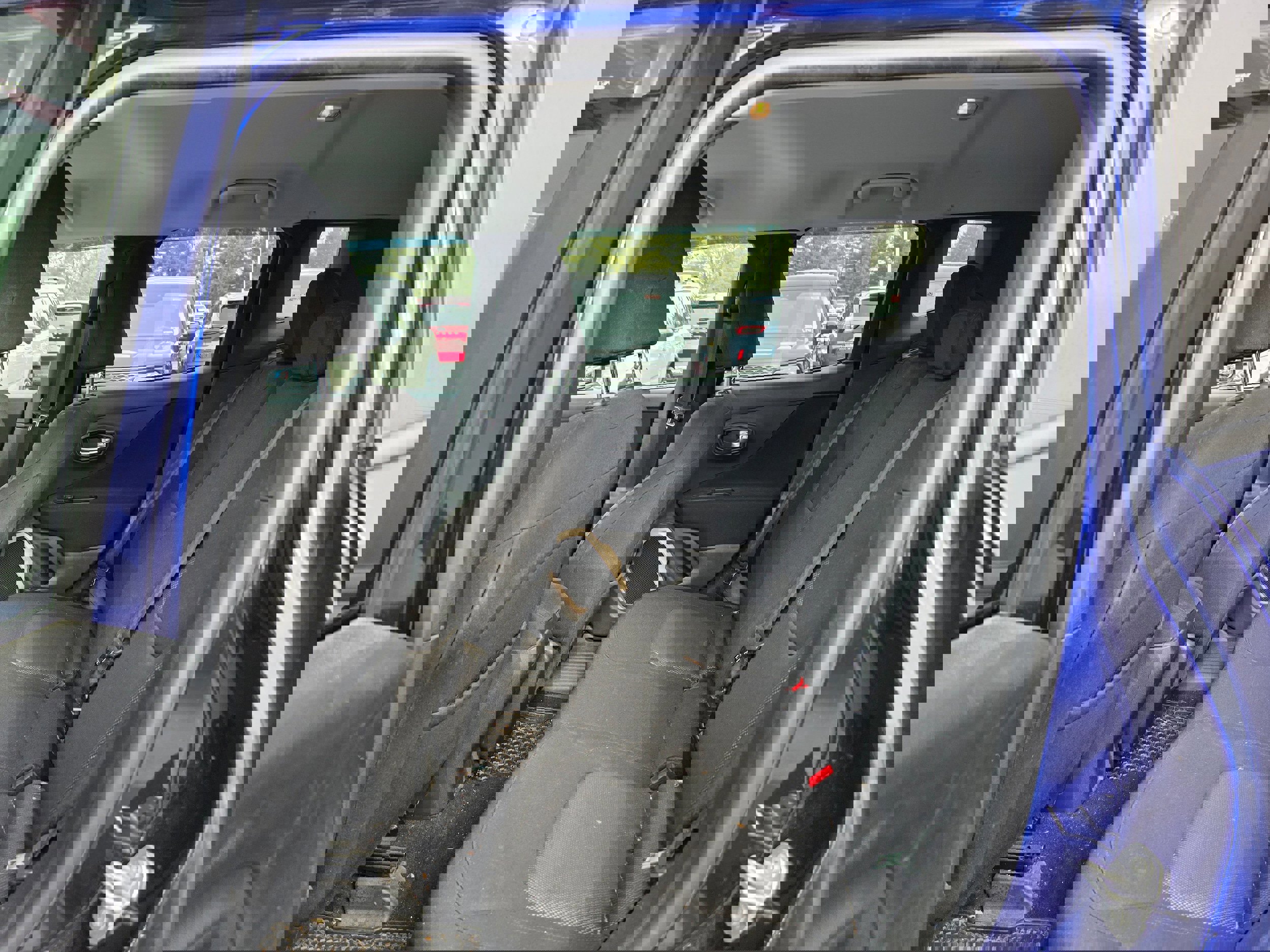 Used 2017 Jeep Renegade Latitude w/ Cold Weather Group image 10