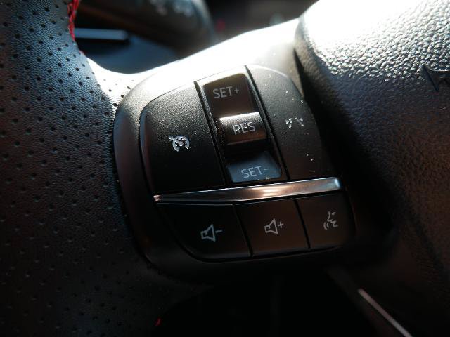 Certified 2025 Ford Escape ST-Line Select AWD/4WD image 27