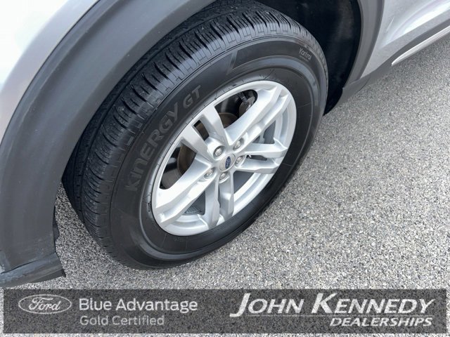 Certified 2022 Ford Explorer XLT w/ Equipment Group 202A image 8