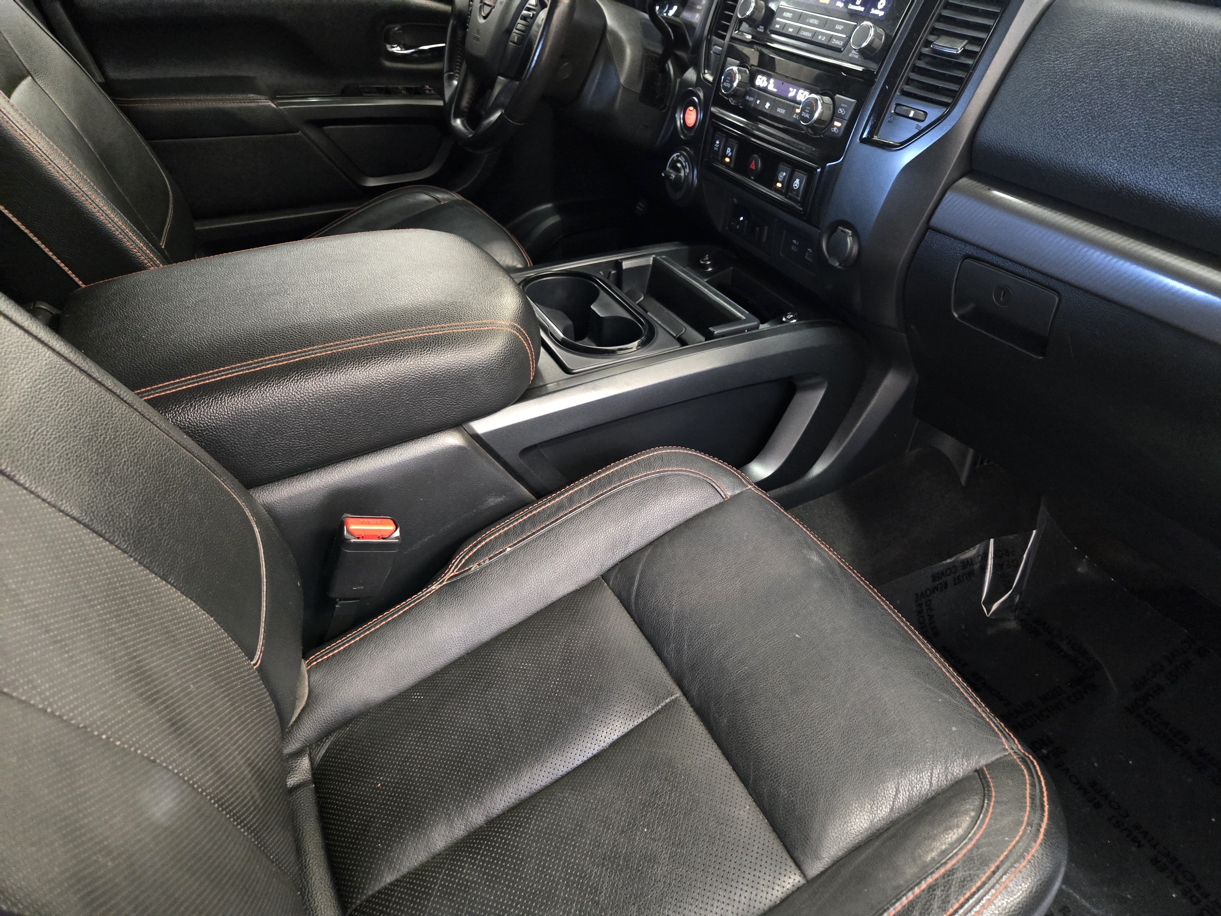 Used 2023 Nissan Titan PRO-4X w/ Pro-4x Convenience Package AWD/4WD image 17