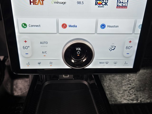 Certified 2025 Ford Mustang Mach-E Select w/ Comfort Package Lite image 16