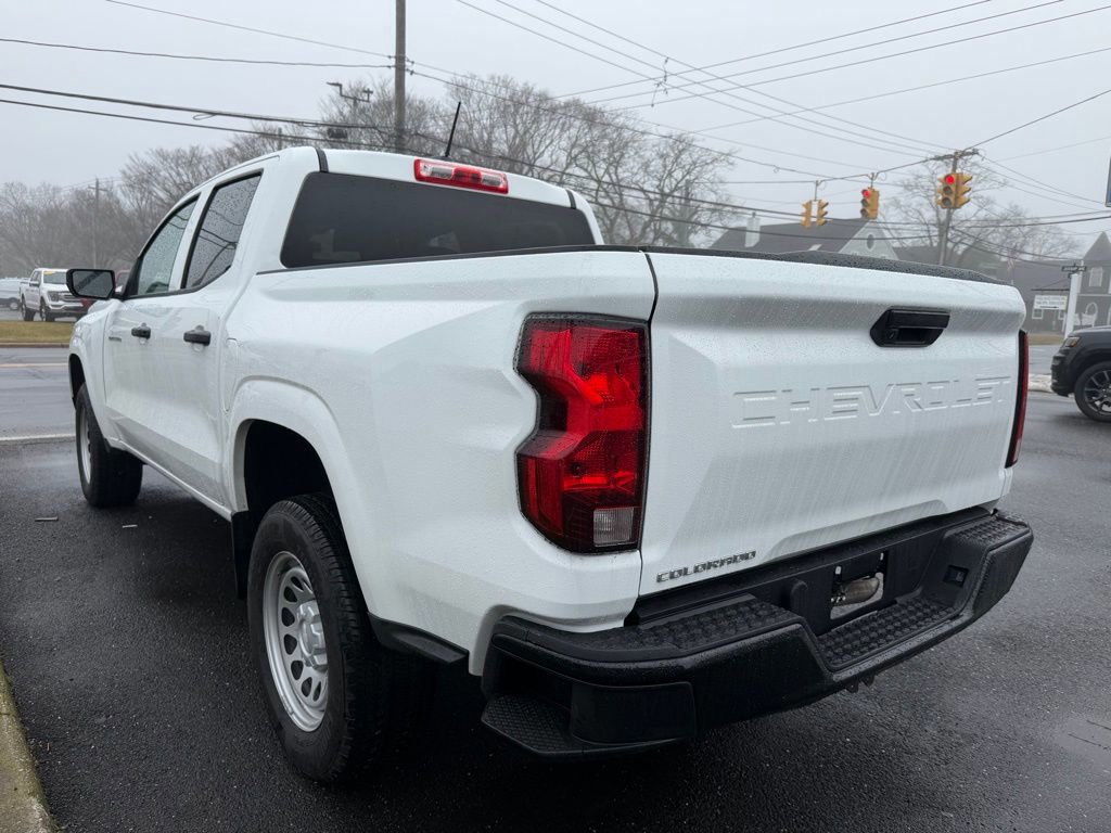 Used 2024 Chevrolet Colorado W/T image 2