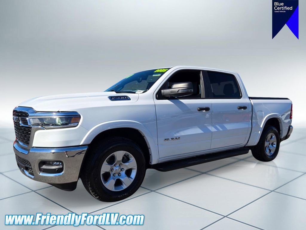 Used 2025 RAM 1500 Big Horn AWD/4WD image 3