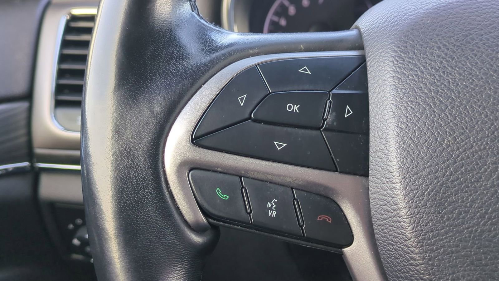 Used 2019 Jeep Grand Cherokee Limited w/ Trailer Tow Group IV image 26