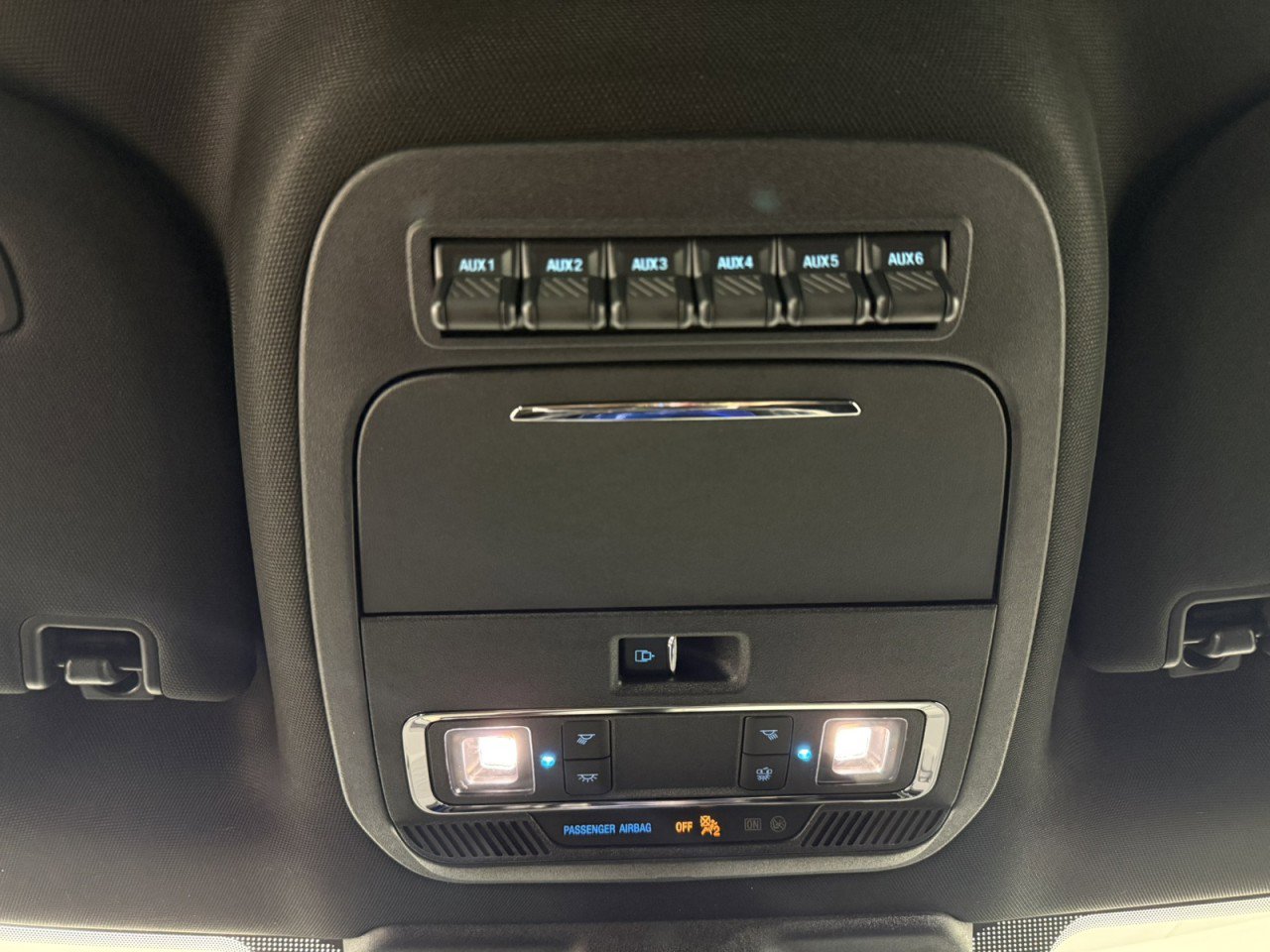 Certified 2024 Ford F450 Platinum w/ FX4 Off-Road Package AWD/4WD image 22
