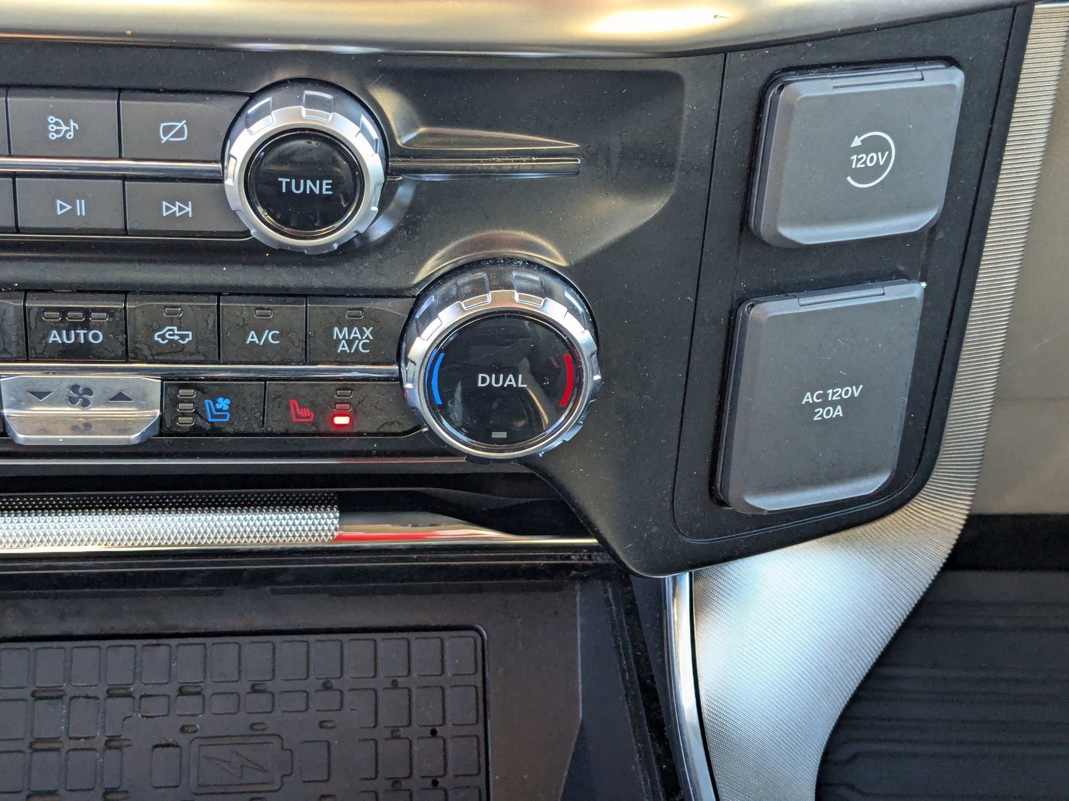 Certified 2024 Ford F150 Platinum w/ Equipment Group 703A Plus image 32