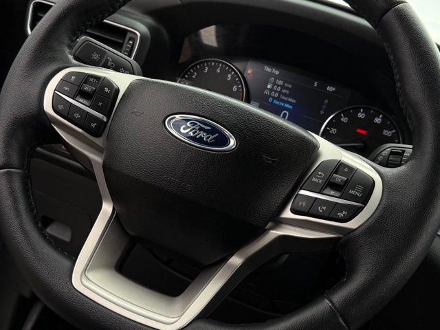 Certified 2023 Ford Explorer Limited w/ Hybrid Equipment Group 310A AWD/4WD image 9